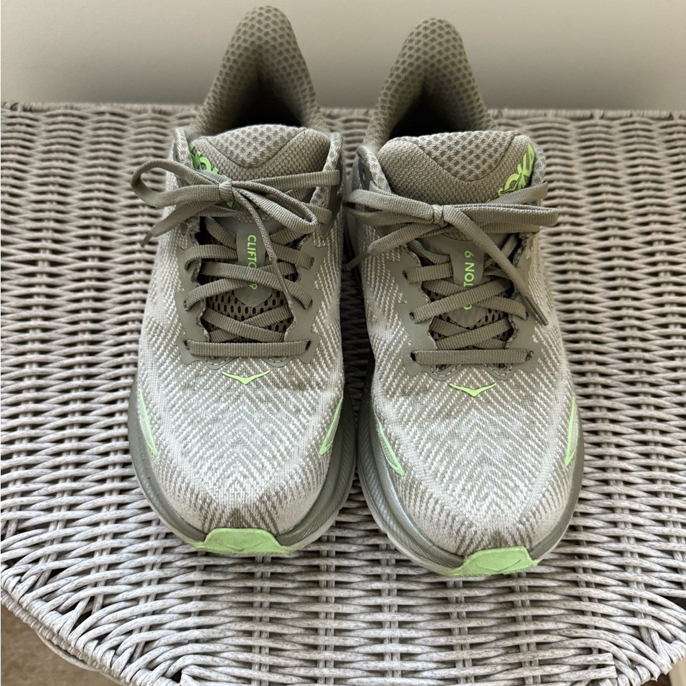 Hoka Clifton 9